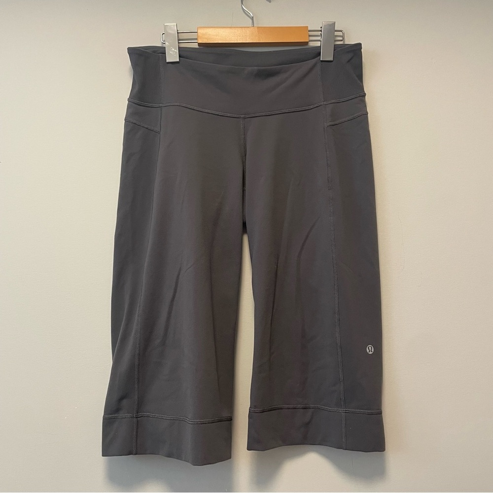 Lululemon capri pants